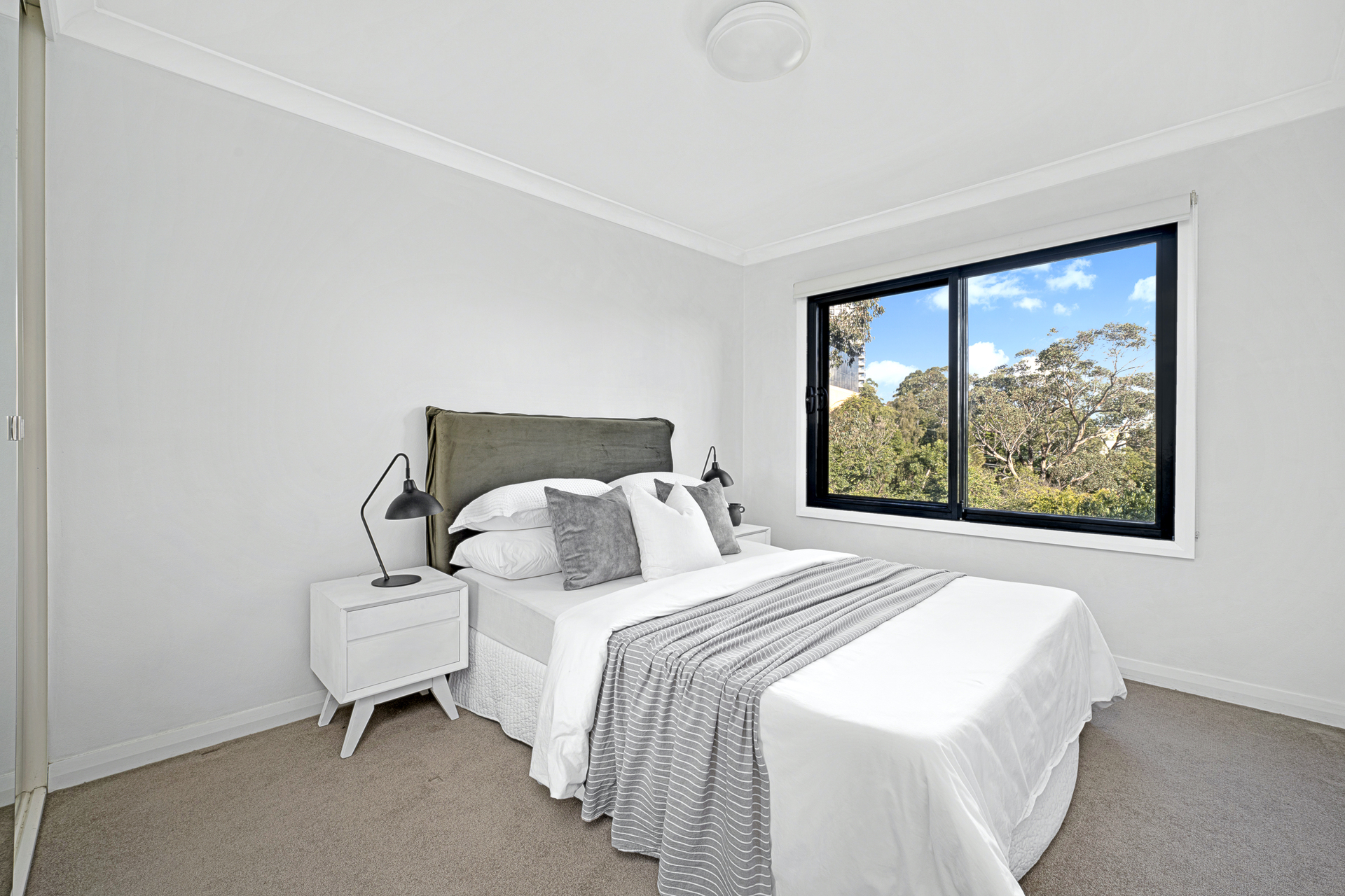 9/45 Walkers  Drive Lane Cove North