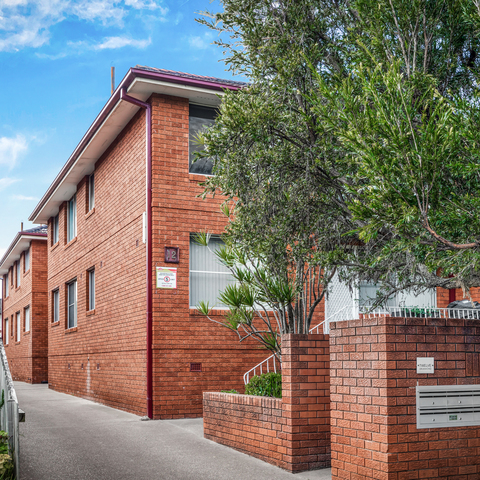 8/12 Drummond Street Belmore